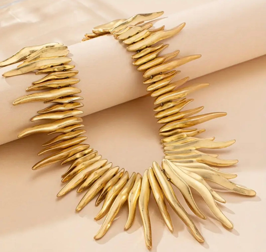 Stella Choker-Gold