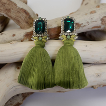 Load image into Gallery viewer, Emerald Lime Crystals Square