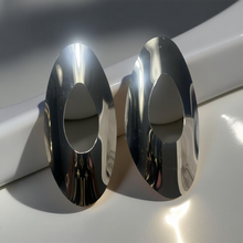 Load image into Gallery viewer, Ooh So-Silver