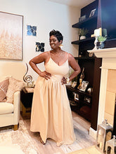 Load image into Gallery viewer, Lorna Maxi Dress