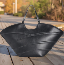 Load image into Gallery viewer, Yaaza Tote (BLK)