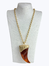 Load image into Gallery viewer, Resin Horn Necklace