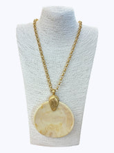 Load image into Gallery viewer, Resin Acrylic Round Necklace