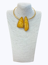 Load image into Gallery viewer, Resin Acrylic Dramatic Choker
