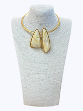 Load image into Gallery viewer, Resin Acrylic Dramatic Choker
